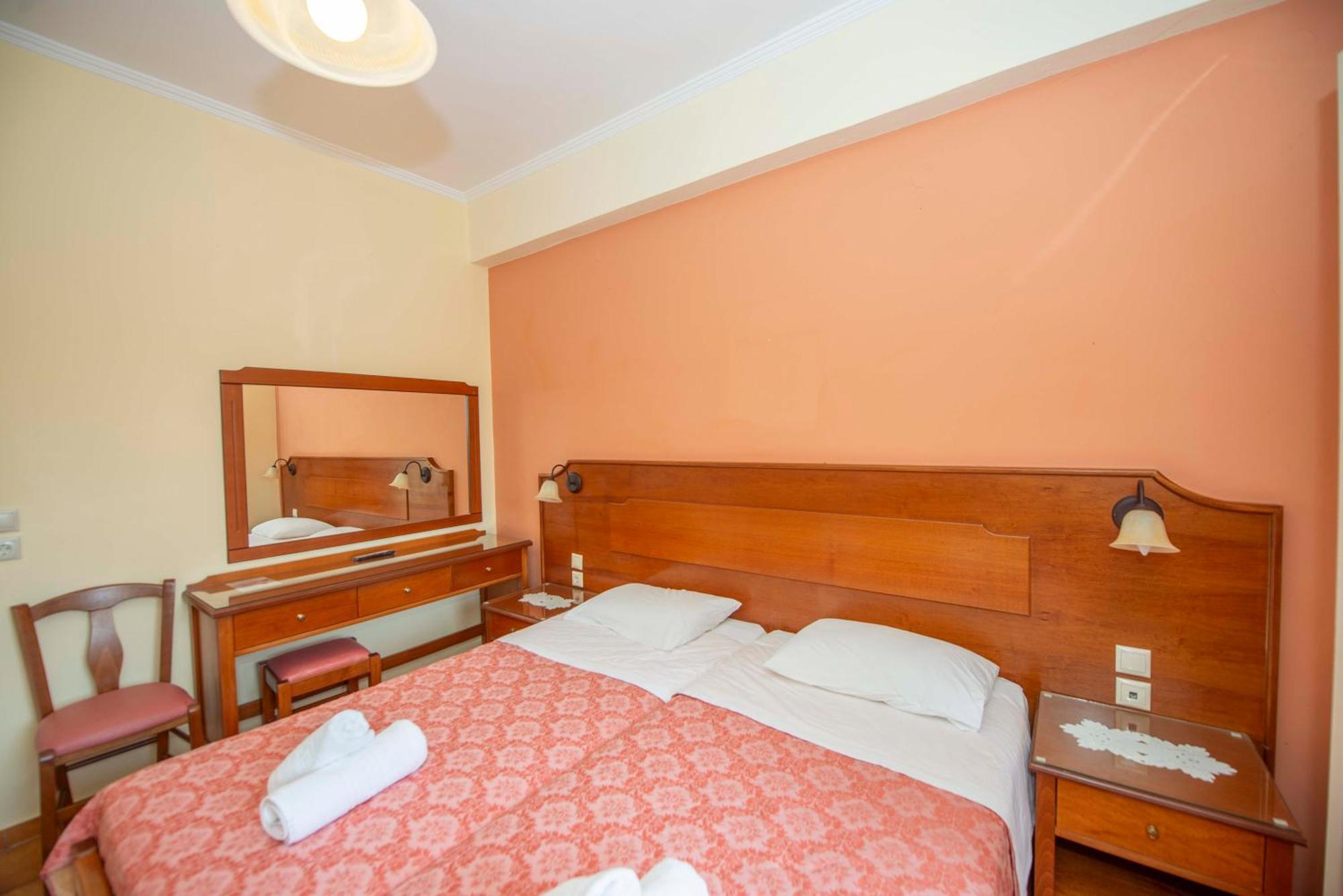 Fiona Apartments Roda  Extérieur photo
